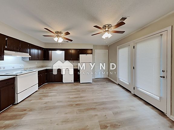 4th image of 3700 Bryn Mawr Dr