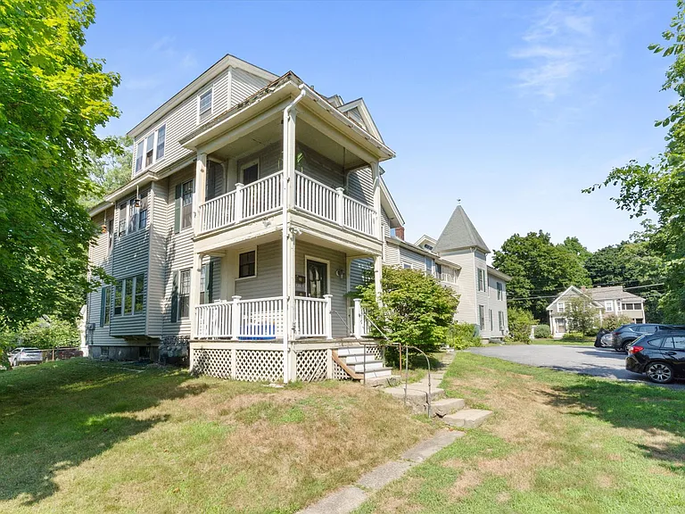 34 Lyndon St #A — Photo 21