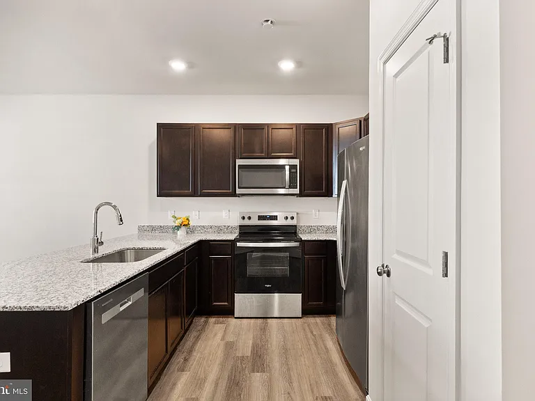 138 Willett Hollow St — Photo 11
