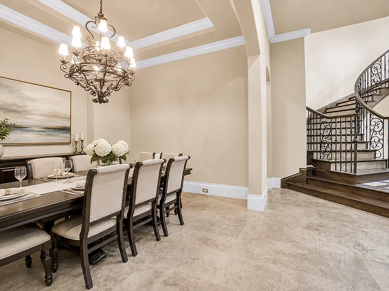 Formal Dining