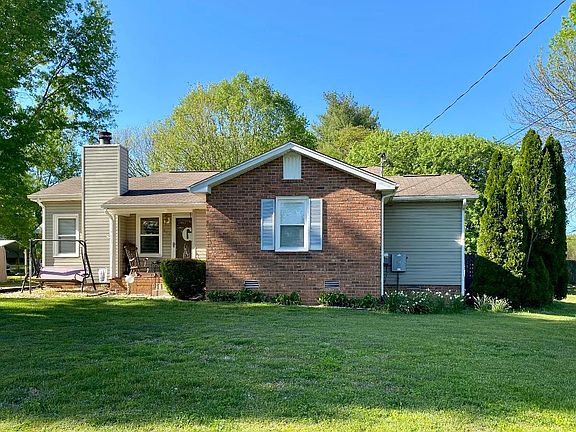 2nd image of 404 Sunnybrook Dr