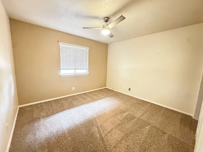 8221 Portales St NE — Photo 15