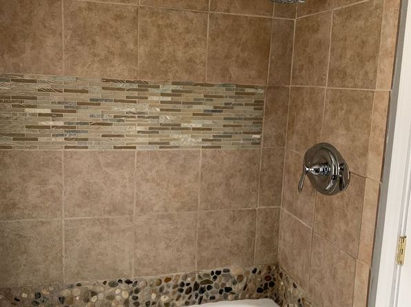 1303 Catalina Rd, Machesney Park, IL 61115