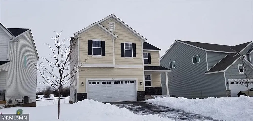 4 bed, 2.5 bath, 2184 sqft, $2,900 — Photo 1