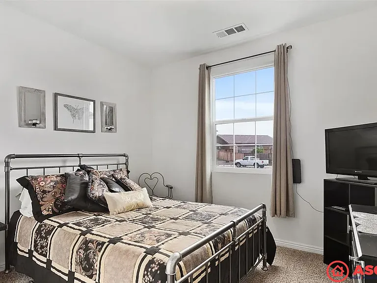 8209 Coral Point Ct — Photo 15