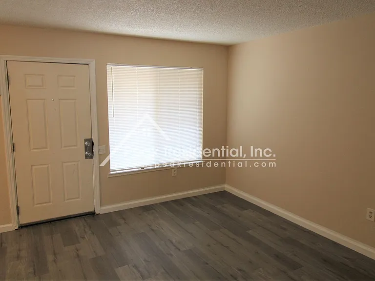 DelPaso2625 — Photo 4