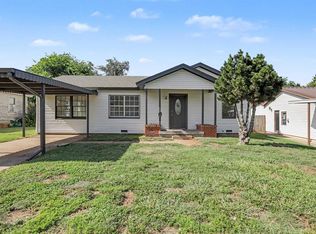 605 Lions Park Pl, Midwest City, OK 73110