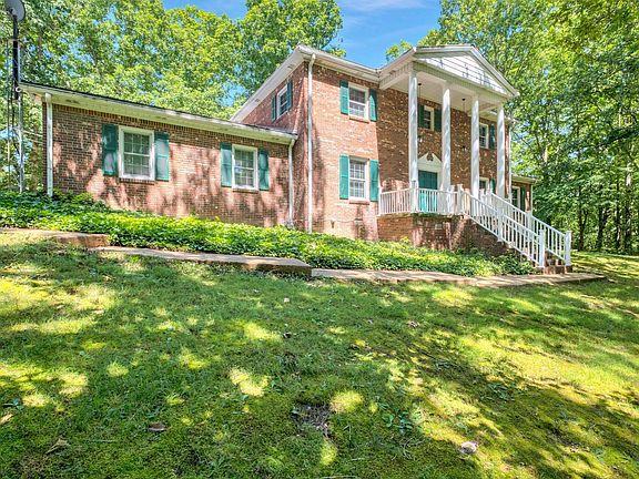 3rd image of 107 Leslie Ln