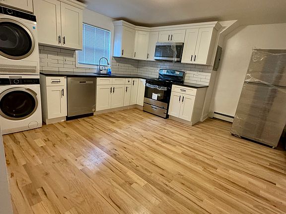 4th image of 59-61 Newark Pl #2
