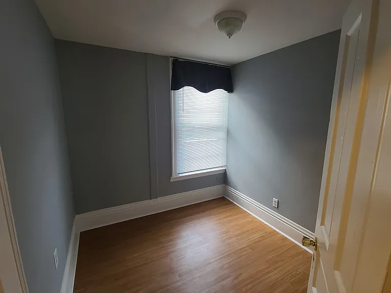 228 N Avon St #2 — Photo 13