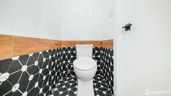 Rented by Nooklyn NYC LLC | media 19