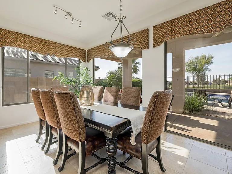 4176 E Clubview Dr — Photo 10