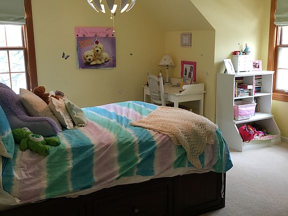 3rd image of 31724 Glencoe Dr