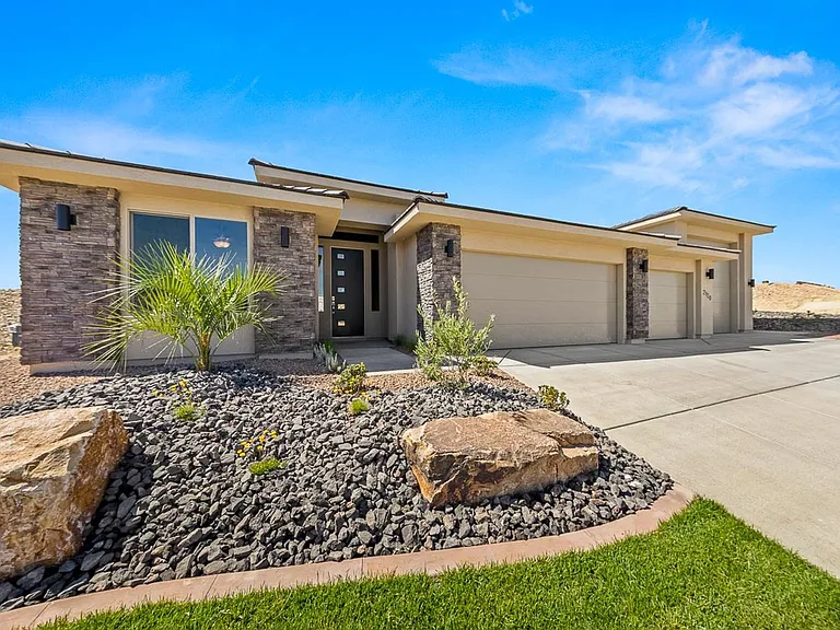 2120 E Yant Flat Dr — Photo 2