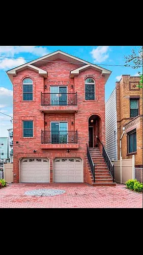 16 Corbin Ave #1 Photo 1