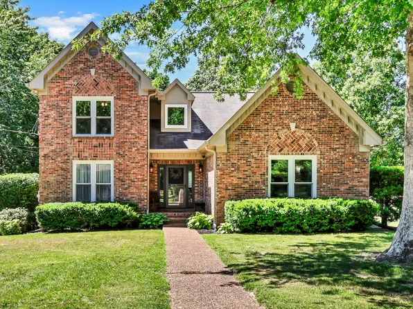 200 Plantation Ct, Dickson, TN 37055