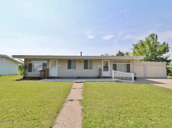 2437 2nd Ave SW, Minot, ND 58701