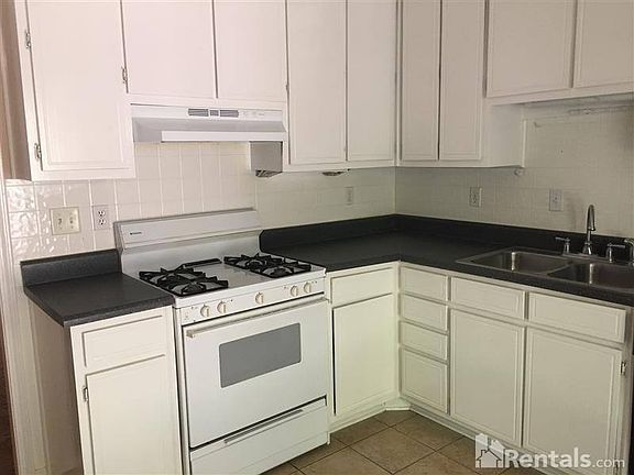 5th image of 1680 Nutmeg St