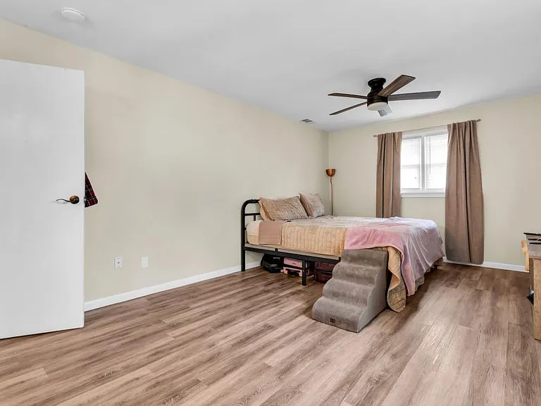8 Pacific Ter — Photo 26