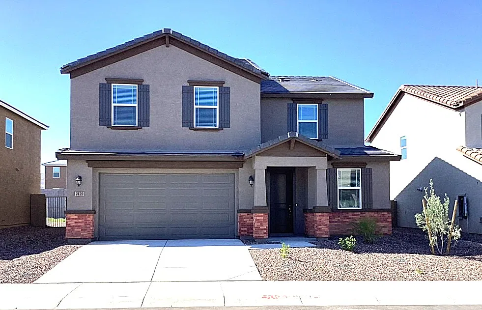 5 bed, 3.0 bath, 2485 sqft, $2,820 — Photo 1