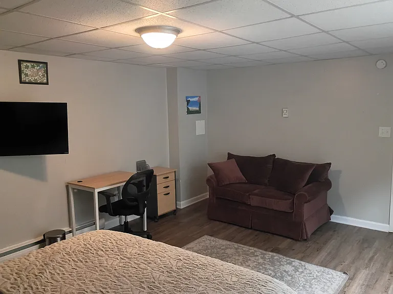 906 Colonial Dr — Photo 10