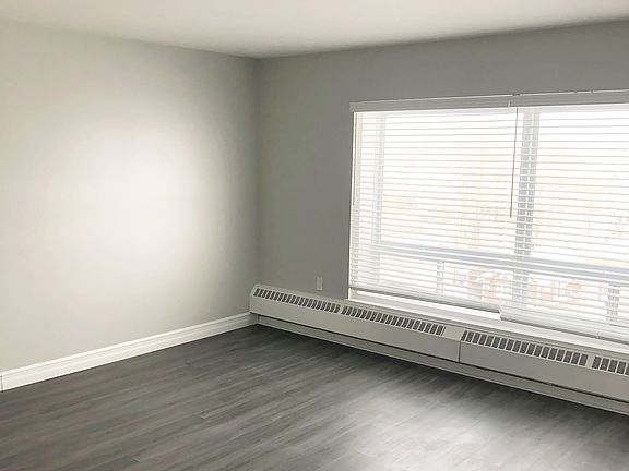 4th image of 500 Bartlett Dr