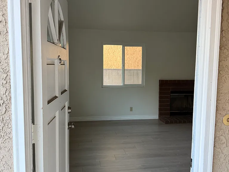 307 N Soldano Ave #1 — Photo 10