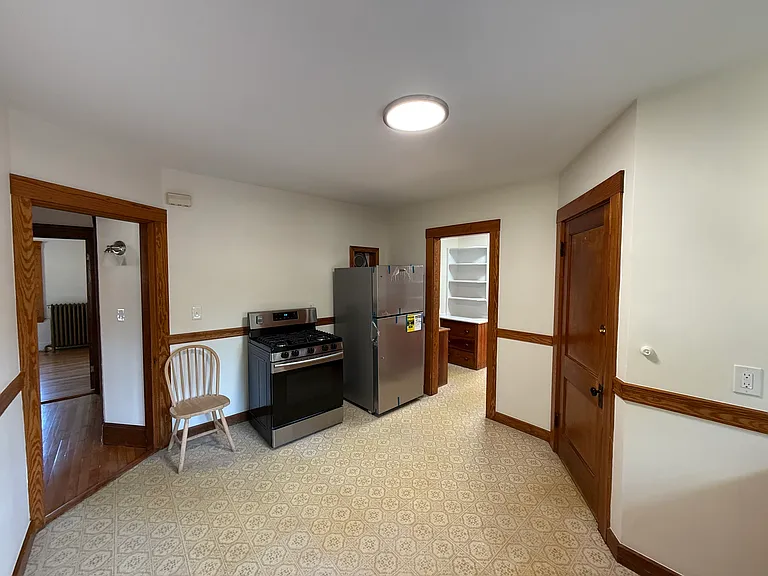 585 High St #2 — Photo 12