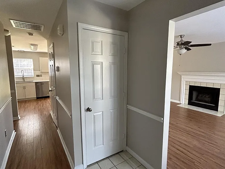 4277 Maybrook Ct SW — Photo 3
