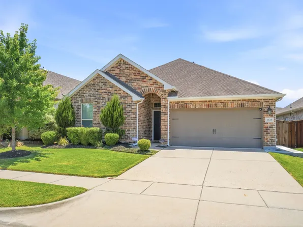 3925 Sunflower Dr, Aubrey, TX 76227