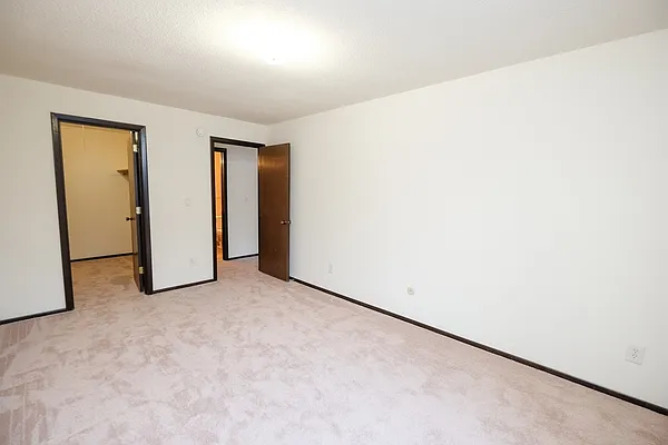 Como Park Apartments — Photo 36