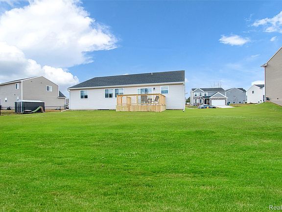 3rd image of 2824 Somerset St