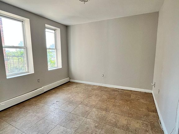 4th image of 20 Emory St APT 403