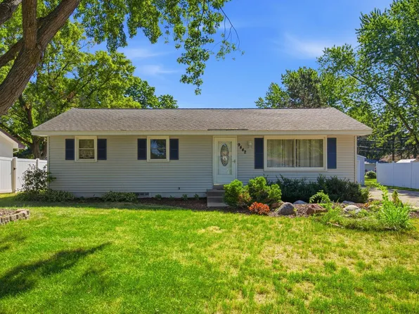 9442 Saratoga Ln N, Maple Grove, MN 55369