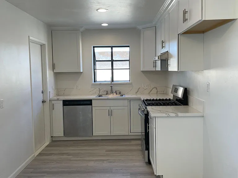 3269 E Sample Ave — Photo 2
