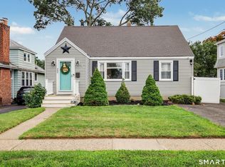 889 Wilcoxson Avenue, Stratford, CT 06614