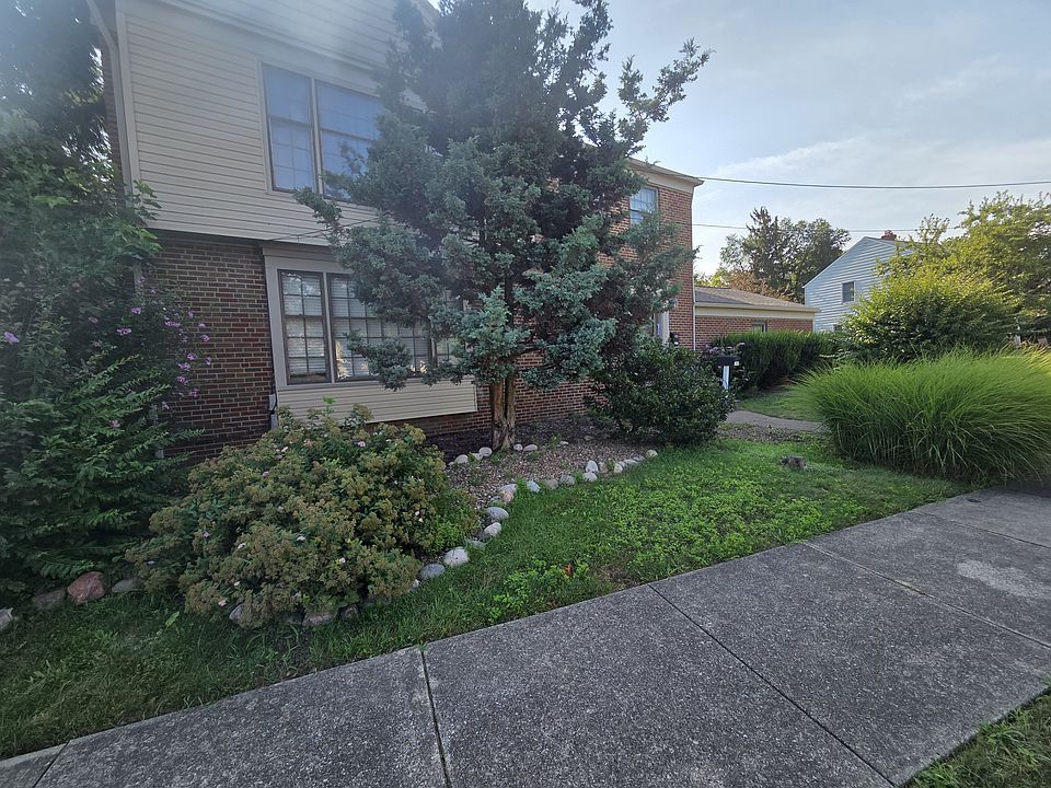 Front of Apartment facing Gasser Blvd.