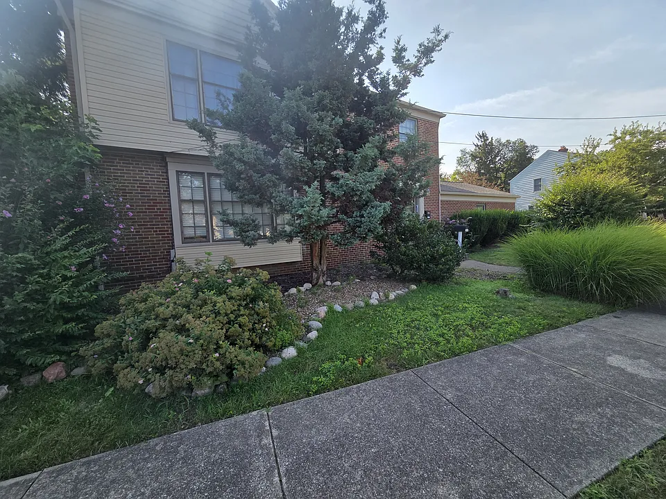 Front of Apartment facing Gasser Blvd.