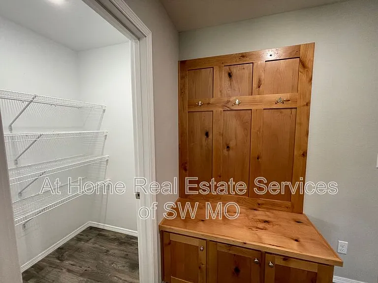 3862 W Linwood St — Photo 6