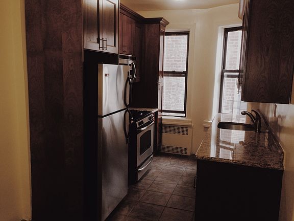 5th image of 4721 41st St APT B4