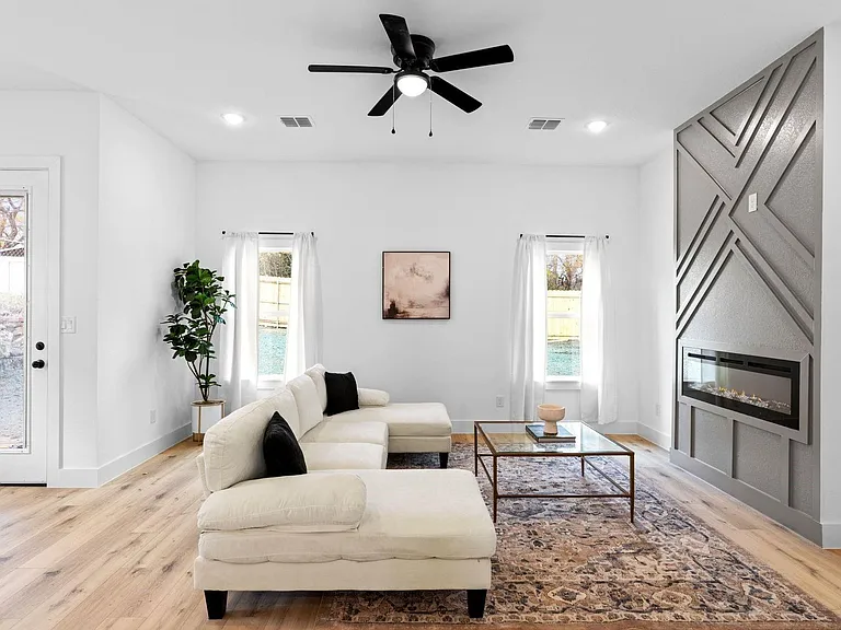 5516 Helmick Ave — Photo 4