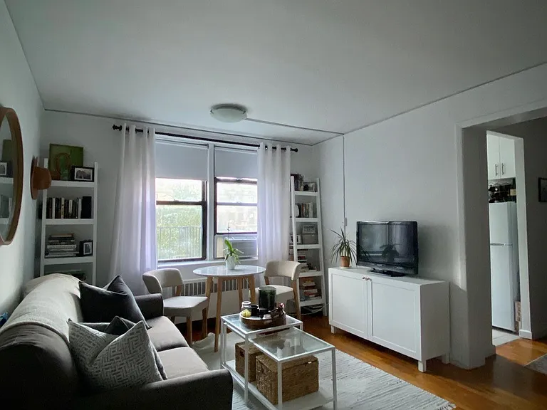 305 W 18th St #5G — Photo 1