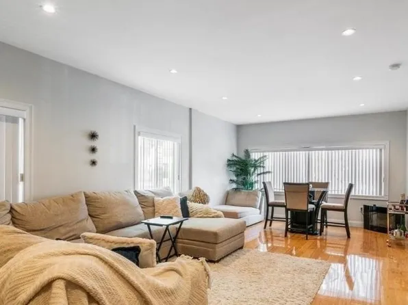 17916 90th Ave, Jamaica, NY 11432