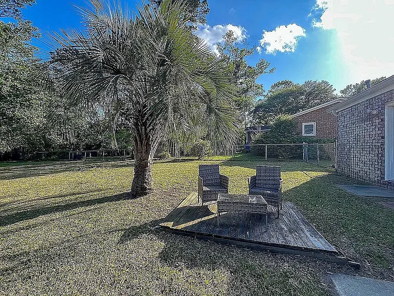 1237 Redeemer Dr — Photo 27