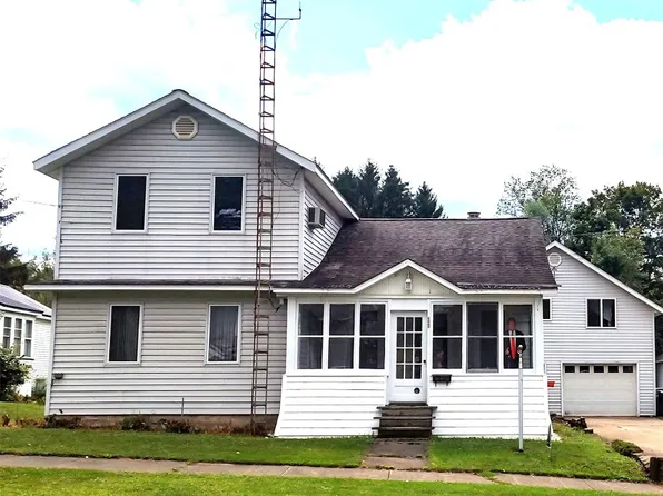 341 S Center St, Corry, PA 16407