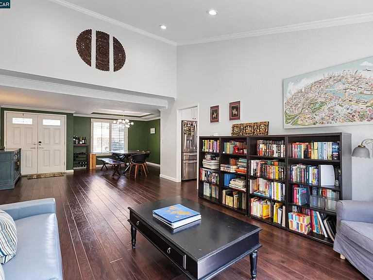 301 Domingo Ct — Photo 13