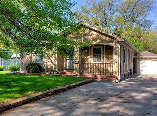 3840 52nd St, Des Moines, IA 50310