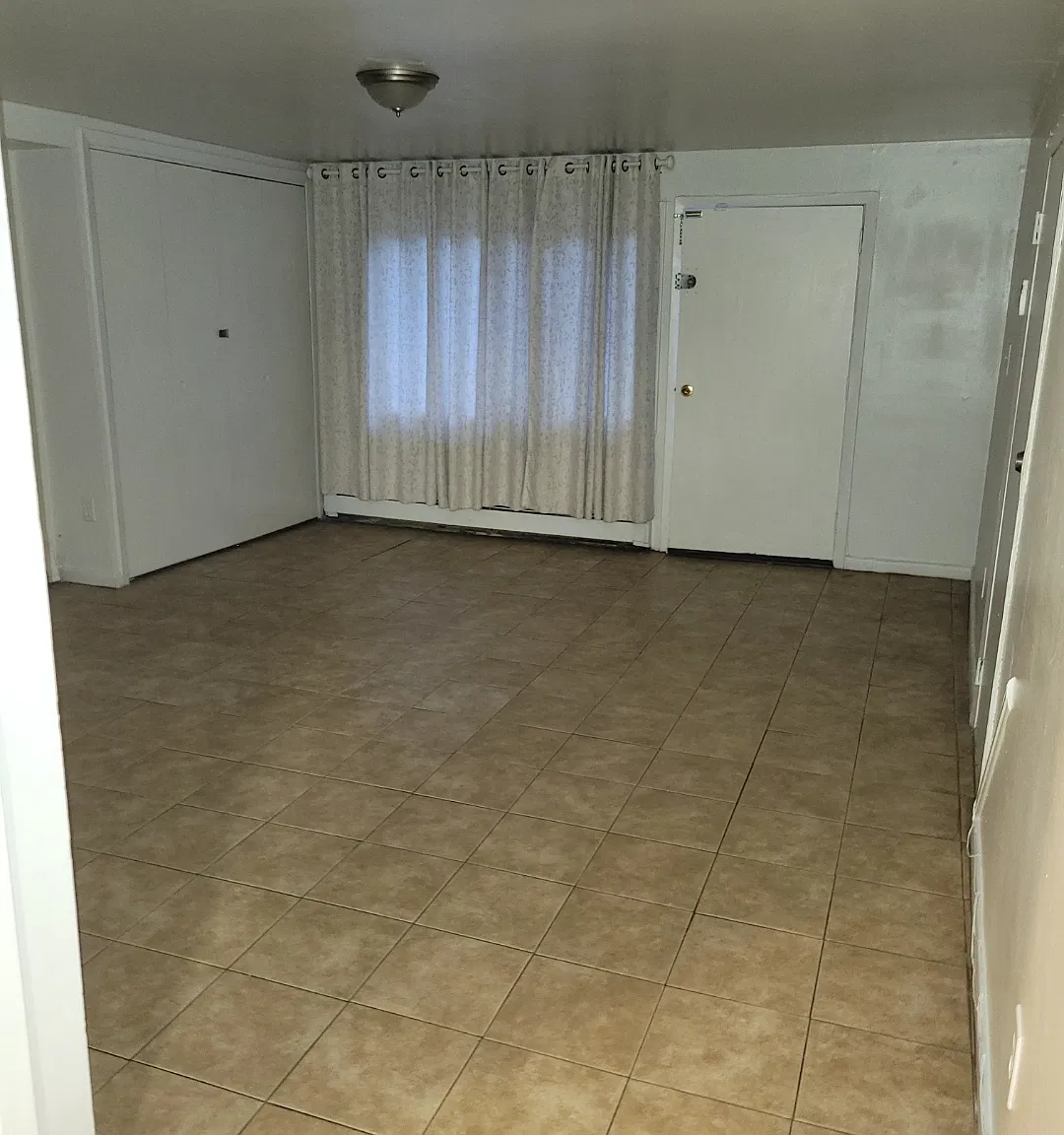 2 bed, 1200 sqft, $2,500 — Photo 3