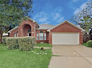 4507 Champion Hill Dr, Grand Prairie, TX 75052