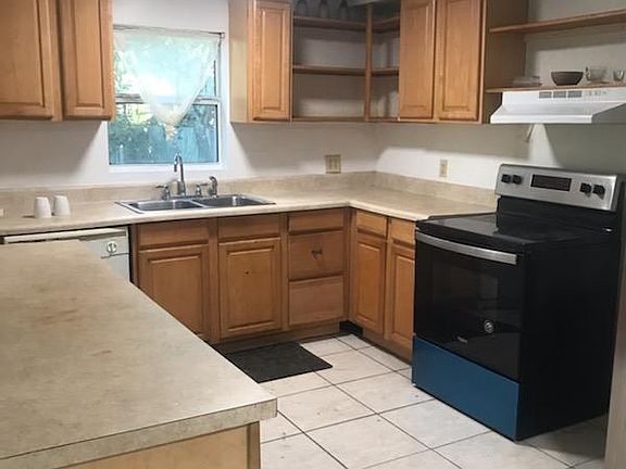 3rd image of 1131 NW 24th Ave
